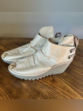 FLY LONDON Yema Peep Toe Wedge